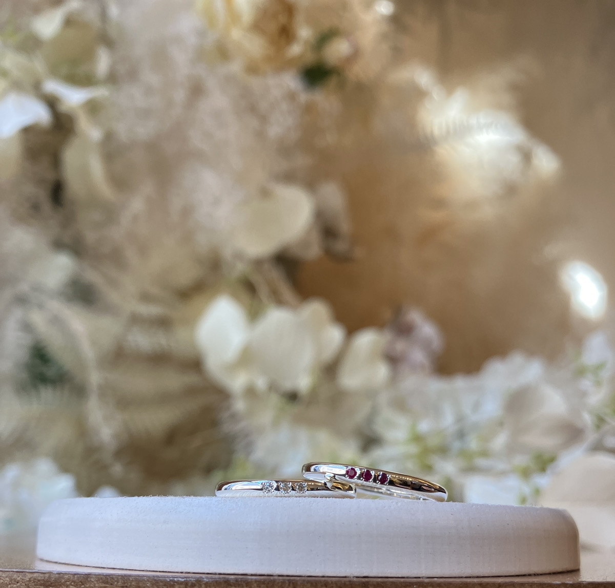 手作りペアリング（シルバー） 甲丸 鏡面 ２mm カラーレスダイヤモンド 7月 ルビー