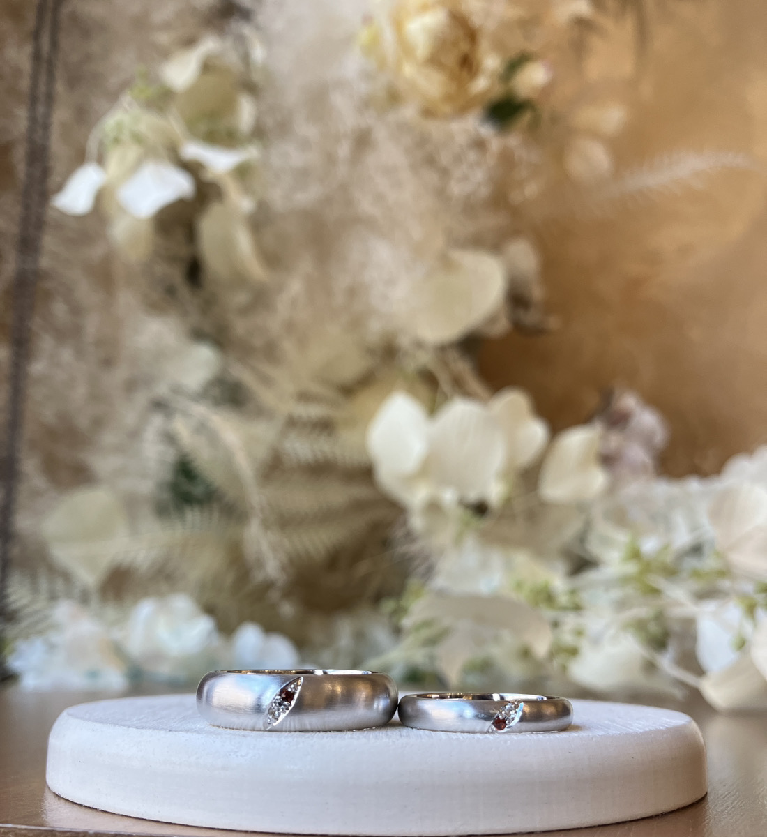 手作りペアリング（シルバー） 甲丸 つや消し ３mm ６mm 1月 ガーネット 6月 ムーンストーン H型彫り