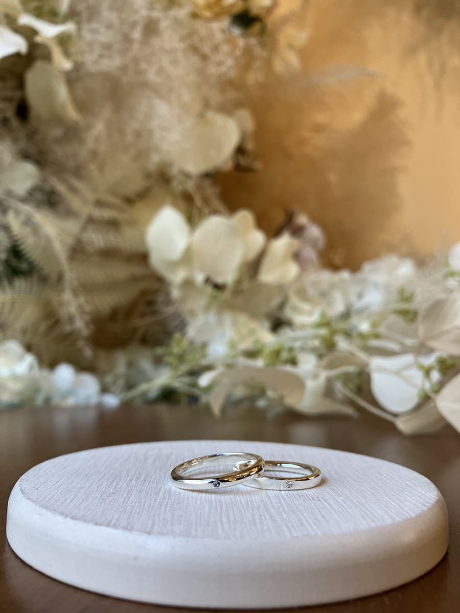 手作りペアリング（シルバー） 甲丸 平打ち（内甲丸） 鏡面 ２mm 9月 サファイア 12月 タンザナイト