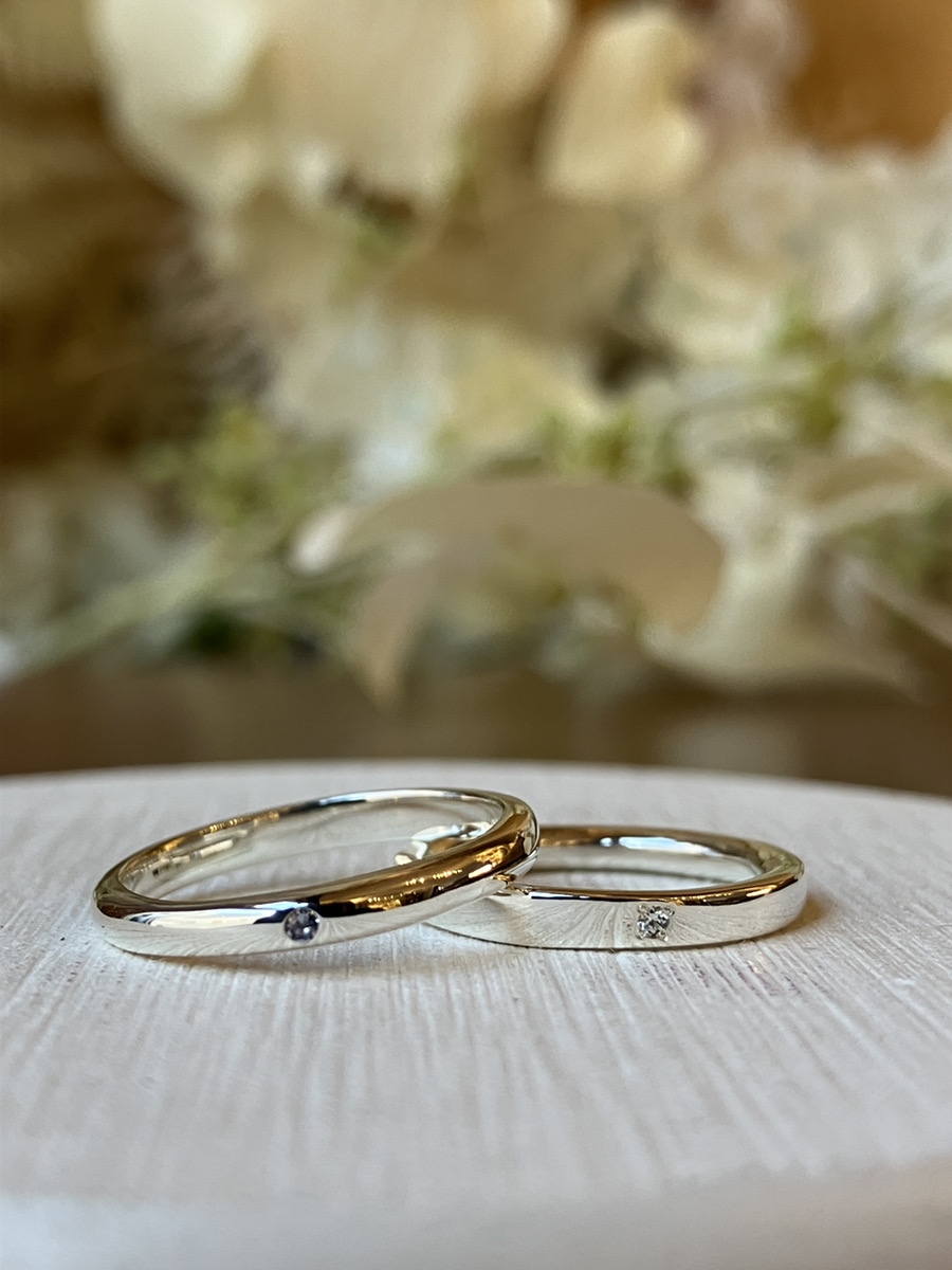 手作りペアリング（シルバー） 甲丸 平打ち（内甲丸） 鏡面 ２mm 9月 サファイア 12月 タンザナイト